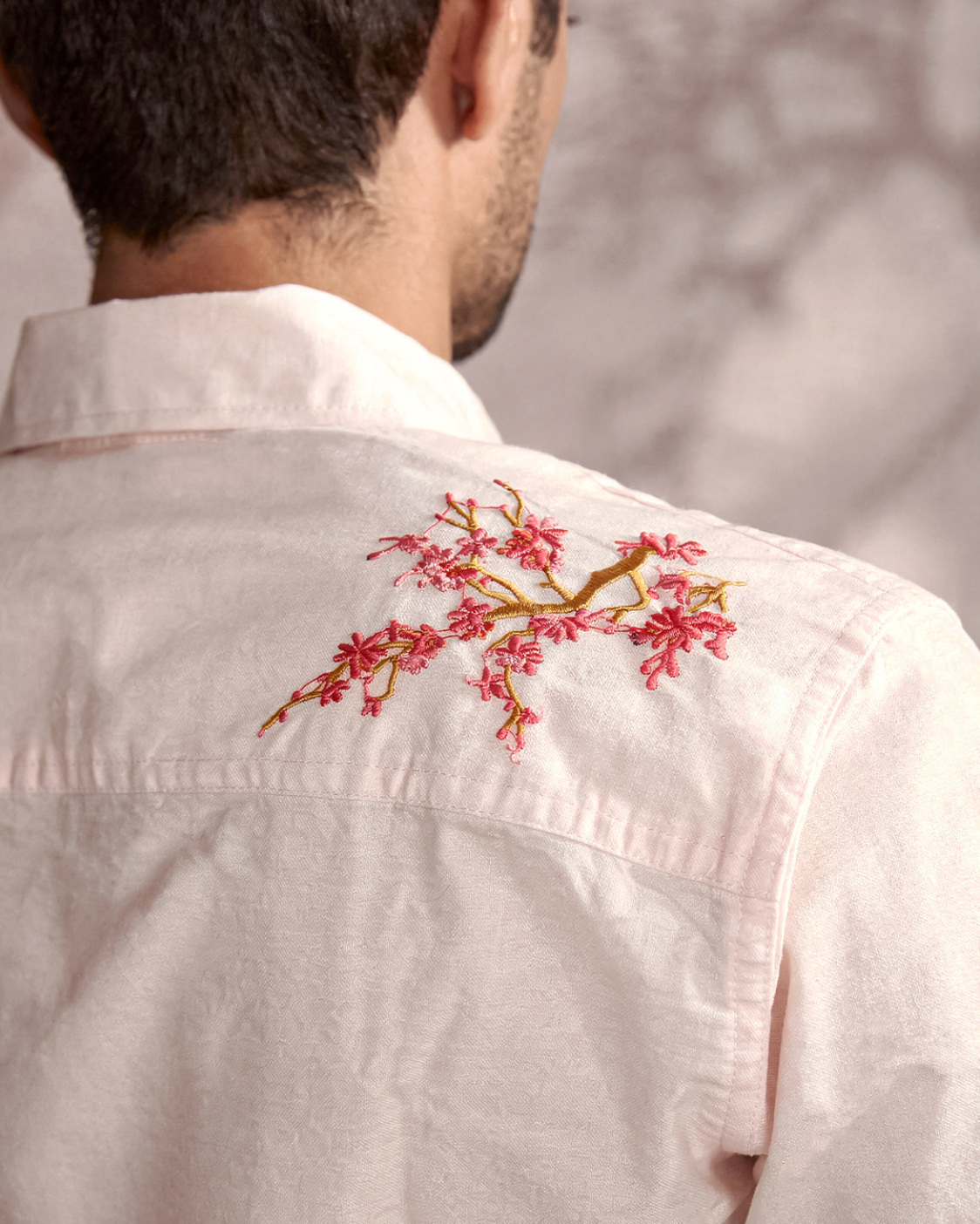deres blooming embroidery blouse ネイビー 刺繍 A floral blouse you